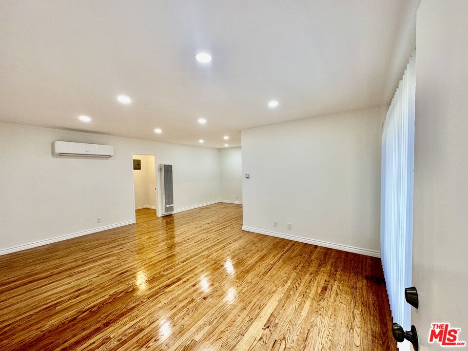 1108 S Sherbourne Dr Unit: 1