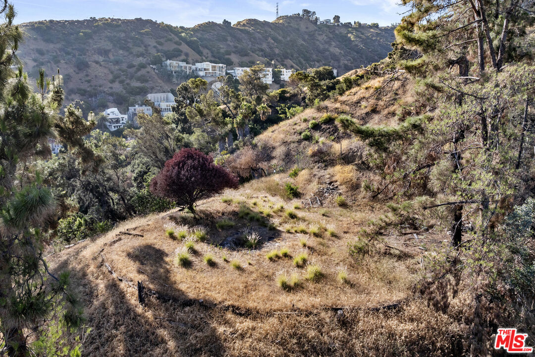 1830 N Sierra Bonita Ave