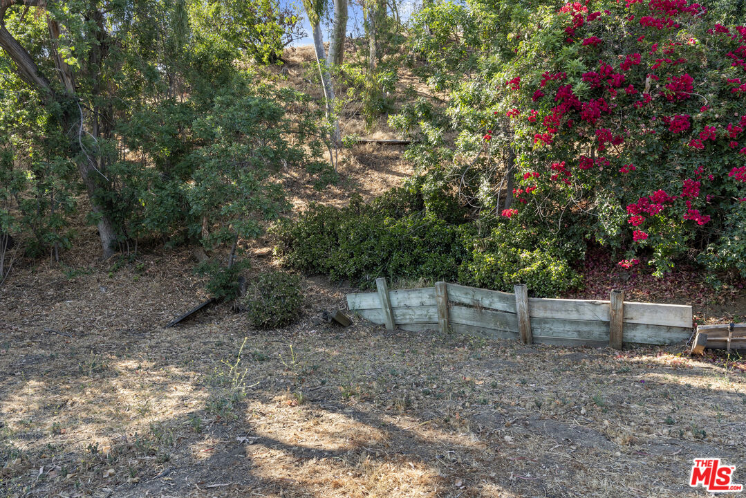 1830 N Sierra Bonita Ave