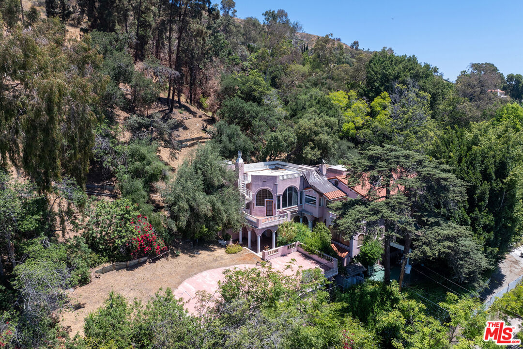 1830 N Sierra Bonita Ave