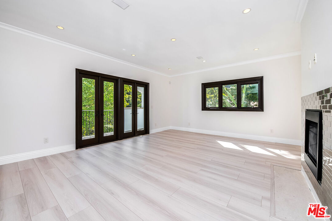 1600 Benedict Canyon Dr