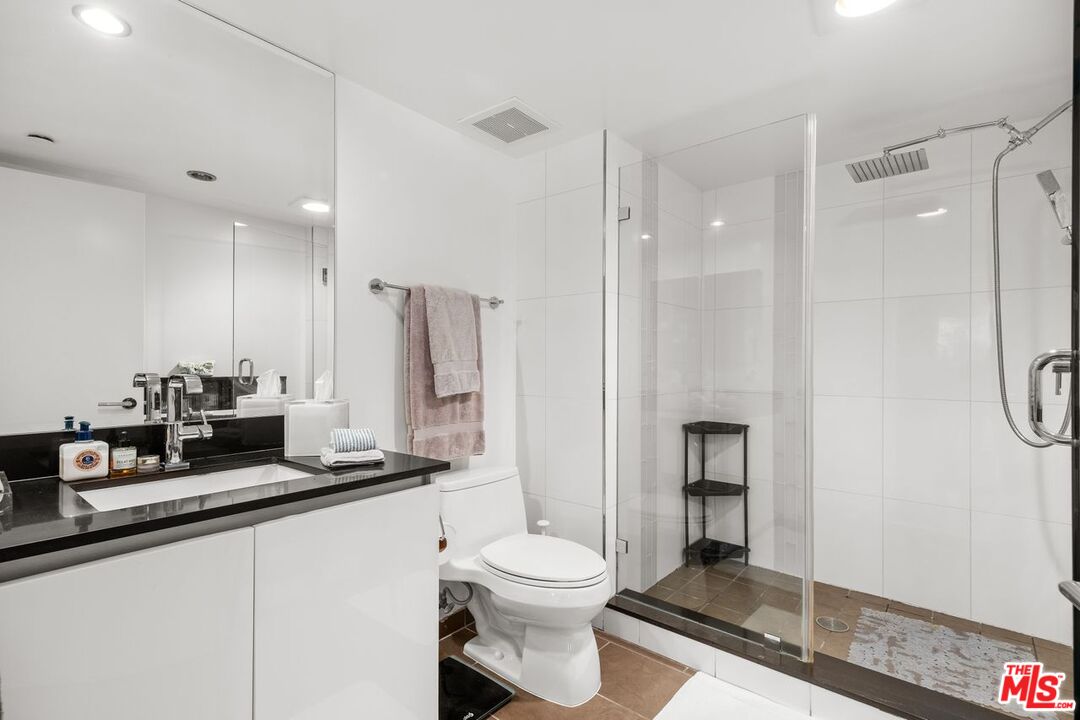 1700 Sawtelle Blvd Unit: 115