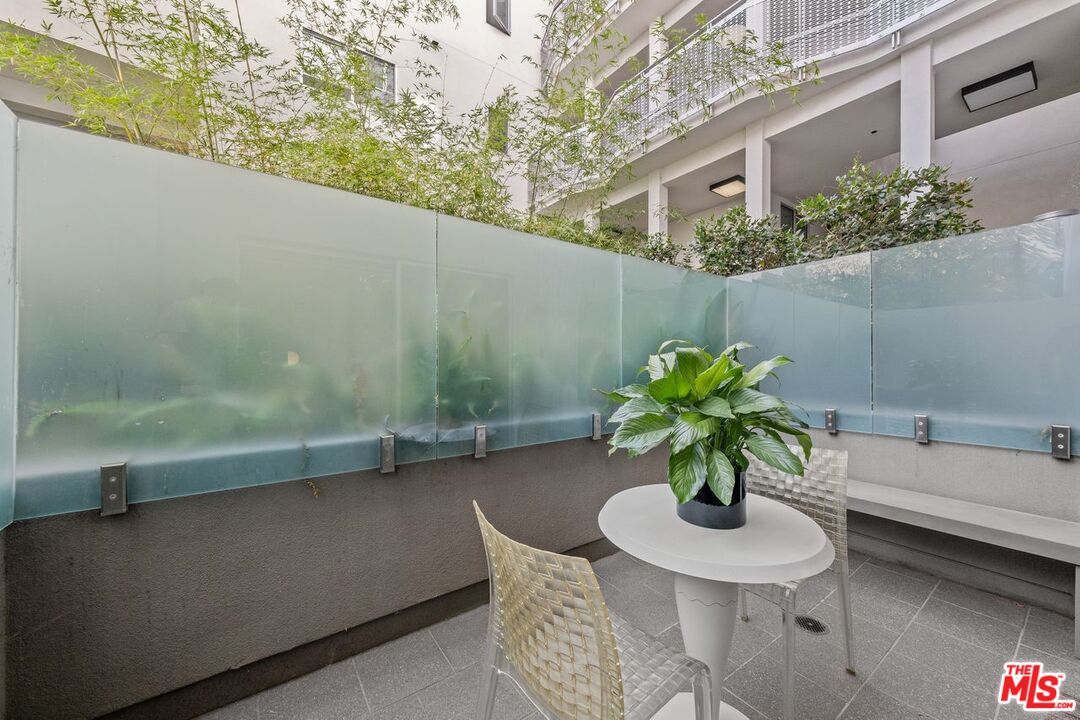 1700 Sawtelle Blvd Unit: 115