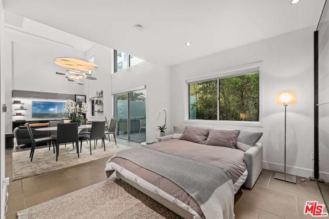 1700 Sawtelle Blvd Unit: 115