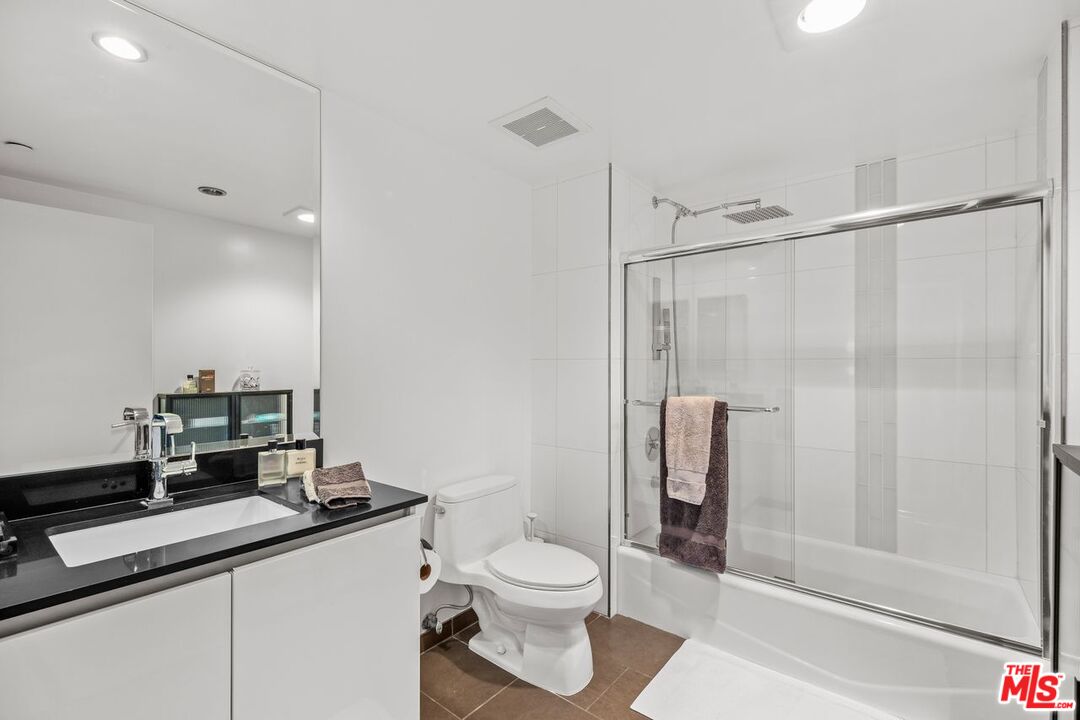 1700 Sawtelle Blvd Unit: 115