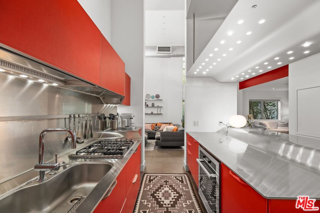 1700 Sawtelle Blvd Unit: 115