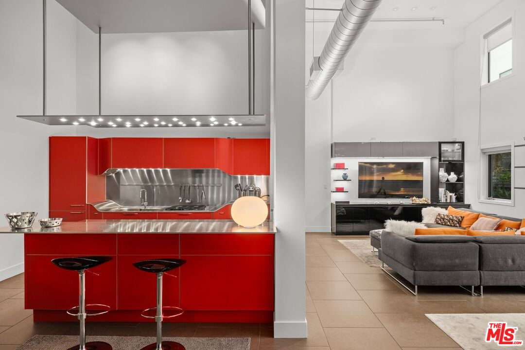 1700 Sawtelle Blvd Unit: 115