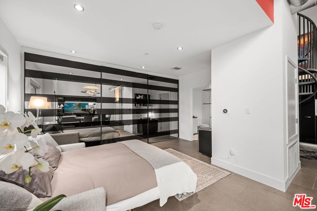 1700 Sawtelle Blvd Unit: 115