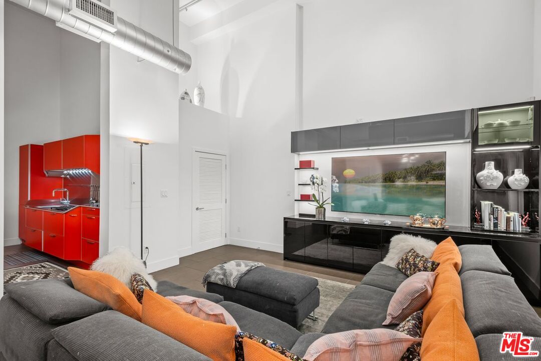 1700 Sawtelle Blvd Unit: 115