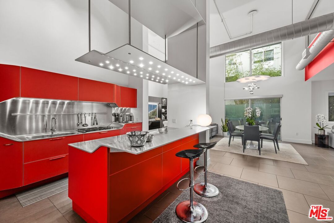 1700 Sawtelle Blvd Unit: 115