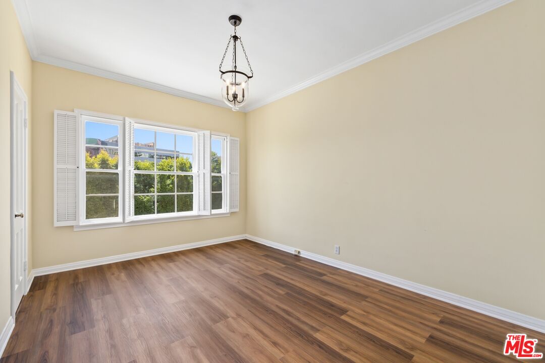 8724 Shoreham Dr Unit: B