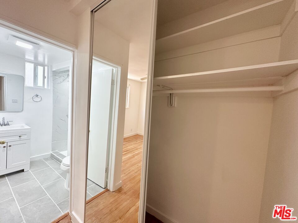 1108 S Sherbourne Dr Unit: 3