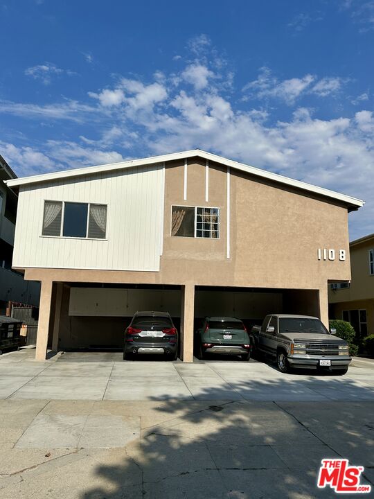 1108 S Sherbourne Dr Unit: 3