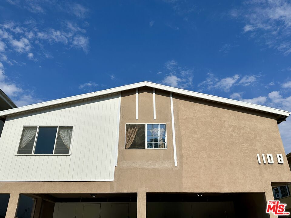 1108 S Sherbourne Dr Unit: 3