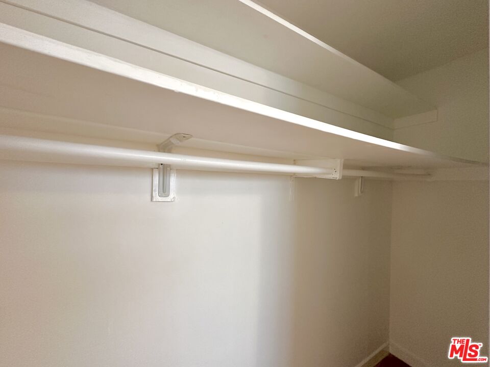 1108 S Sherbourne Dr Unit: 3