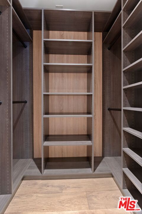 1030 N Kings Rd Unit: 306