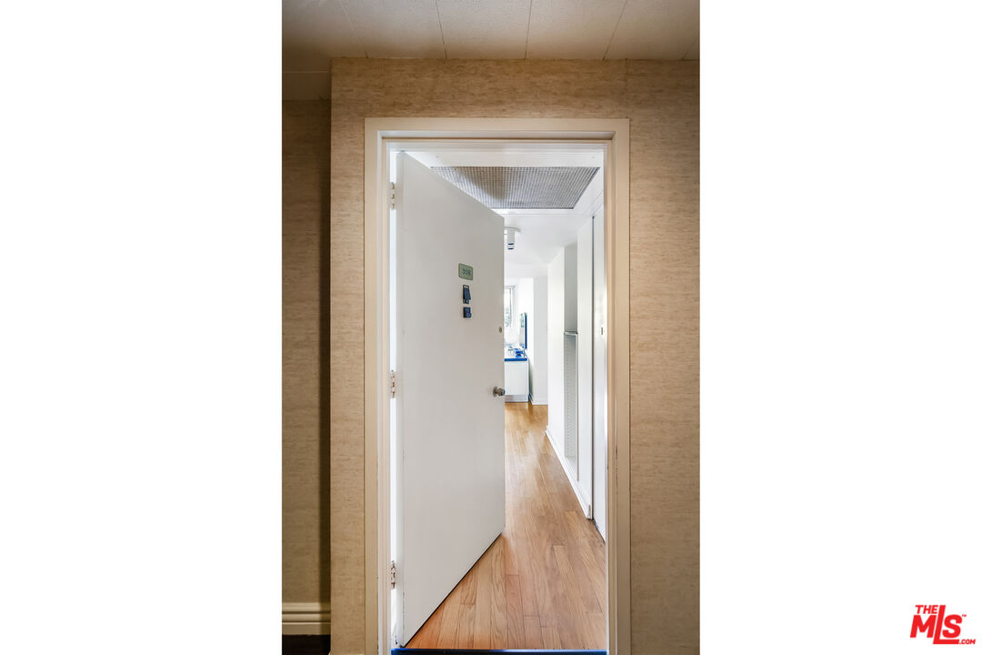 4411 Los Feliz Blvd Unit: 306