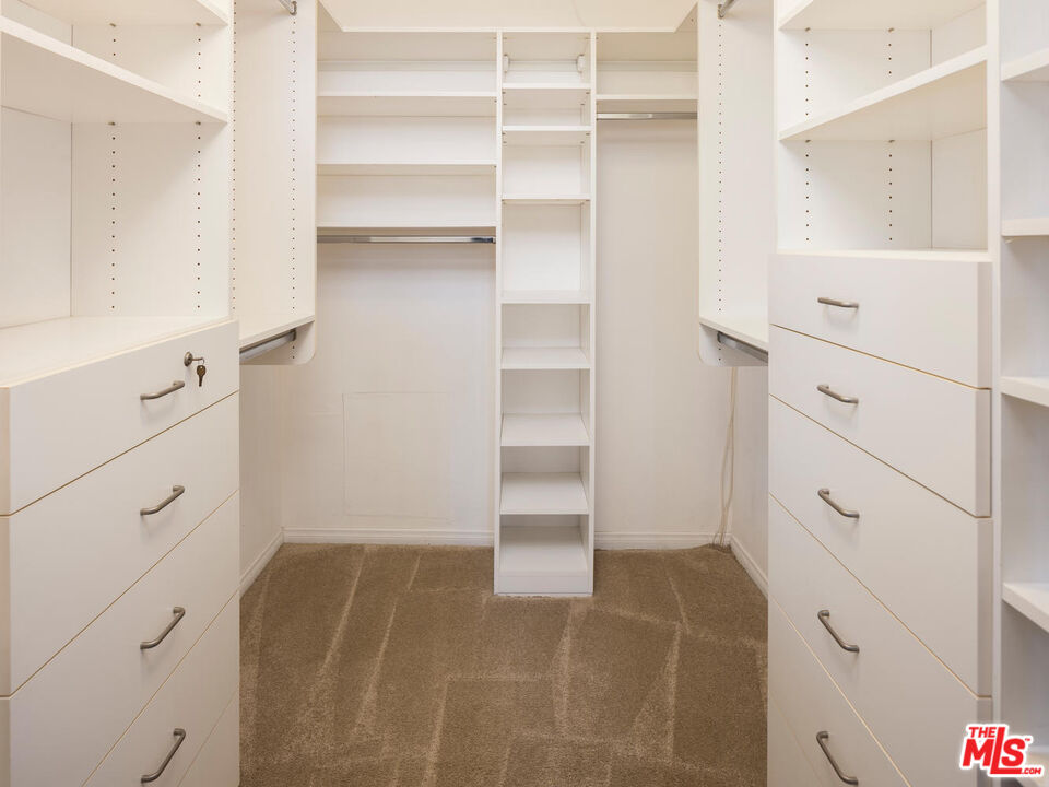 3023 BERKELEY AVE Unit: 8
