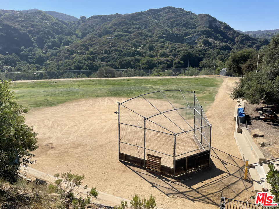 2693 Old Topanga Canyon Rd