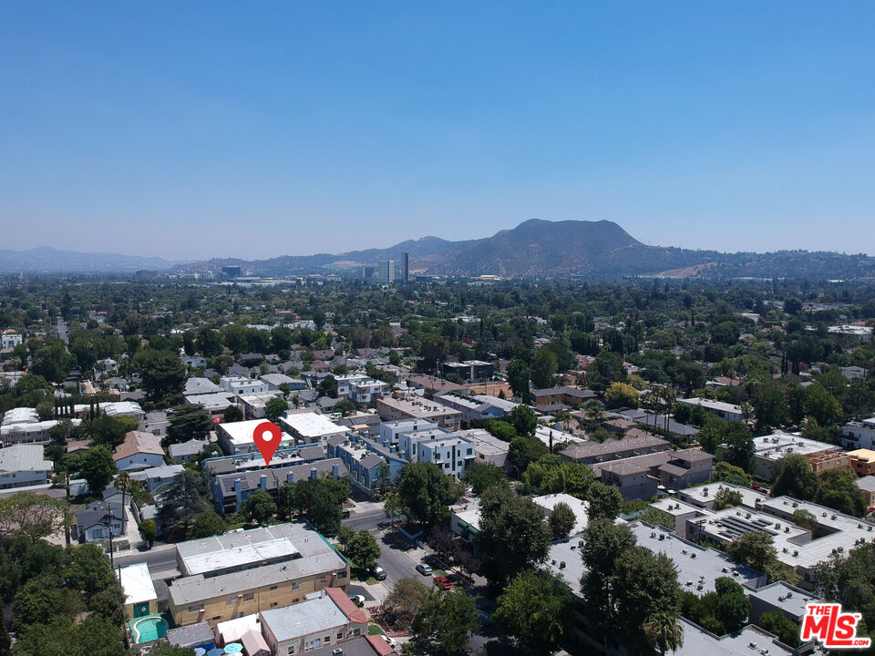 5100 Riverton Ave Unit: 14