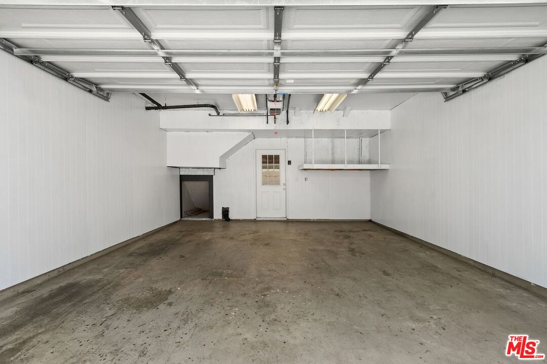 5100 Riverton Ave Unit: 14