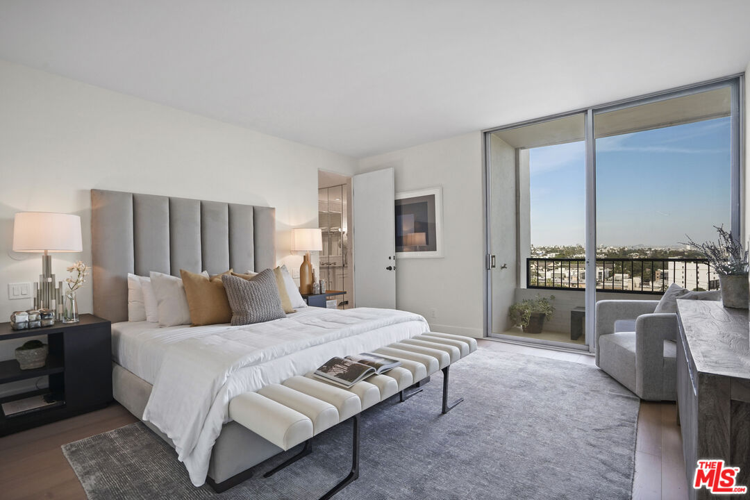 1100 Alta Loma Rd Unit: 904