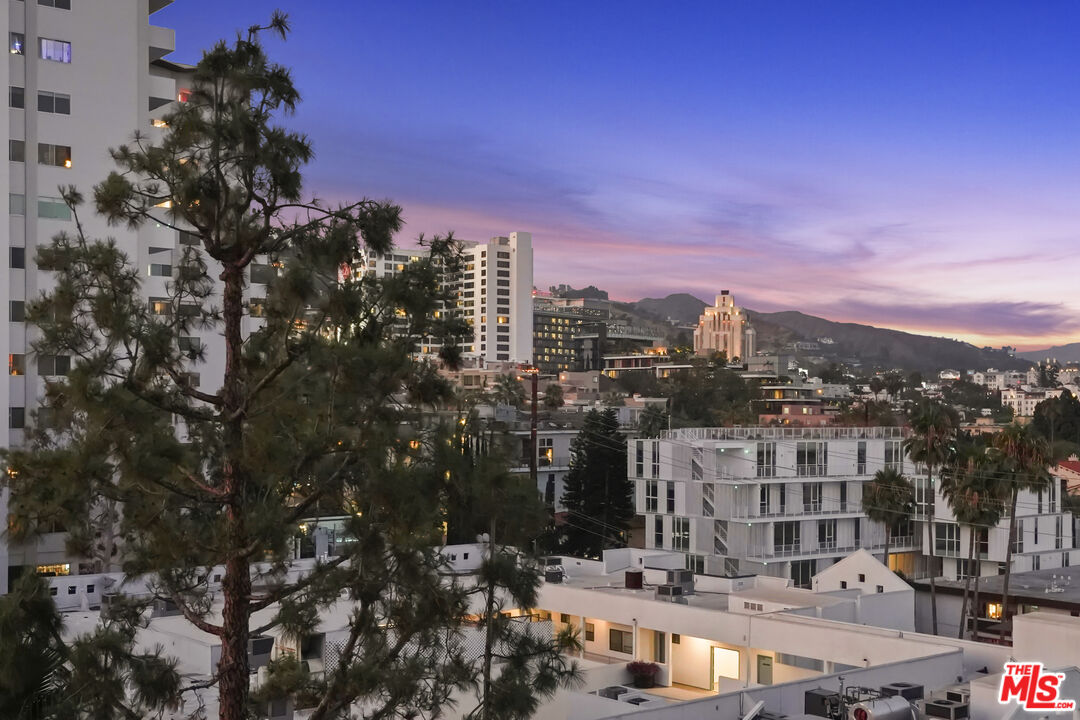 1100 Alta Loma Rd Unit: 904