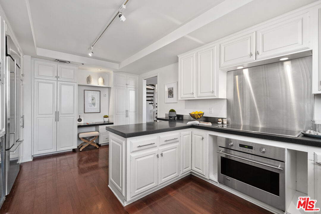 10550 Wilshire Blvd Unit: 305