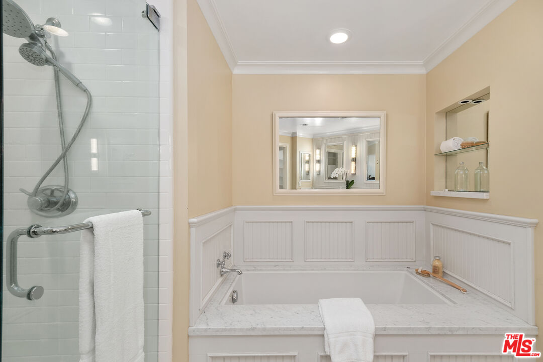 10550 Wilshire Blvd Unit: 305