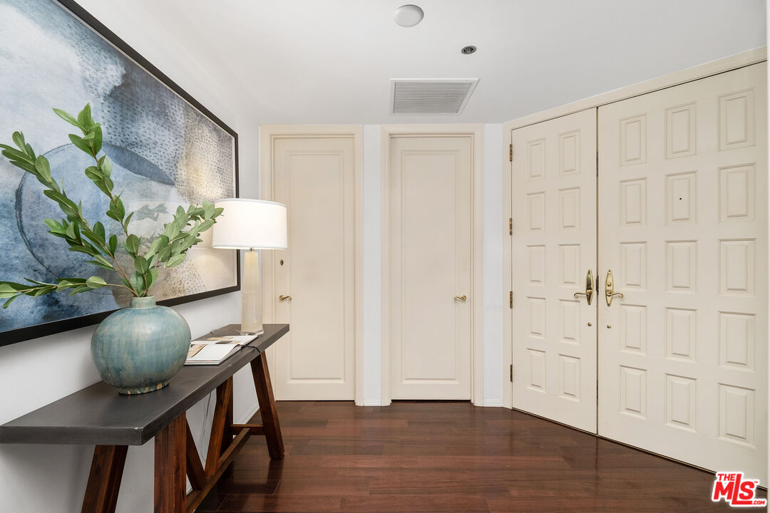 10550 Wilshire Blvd Unit: 305