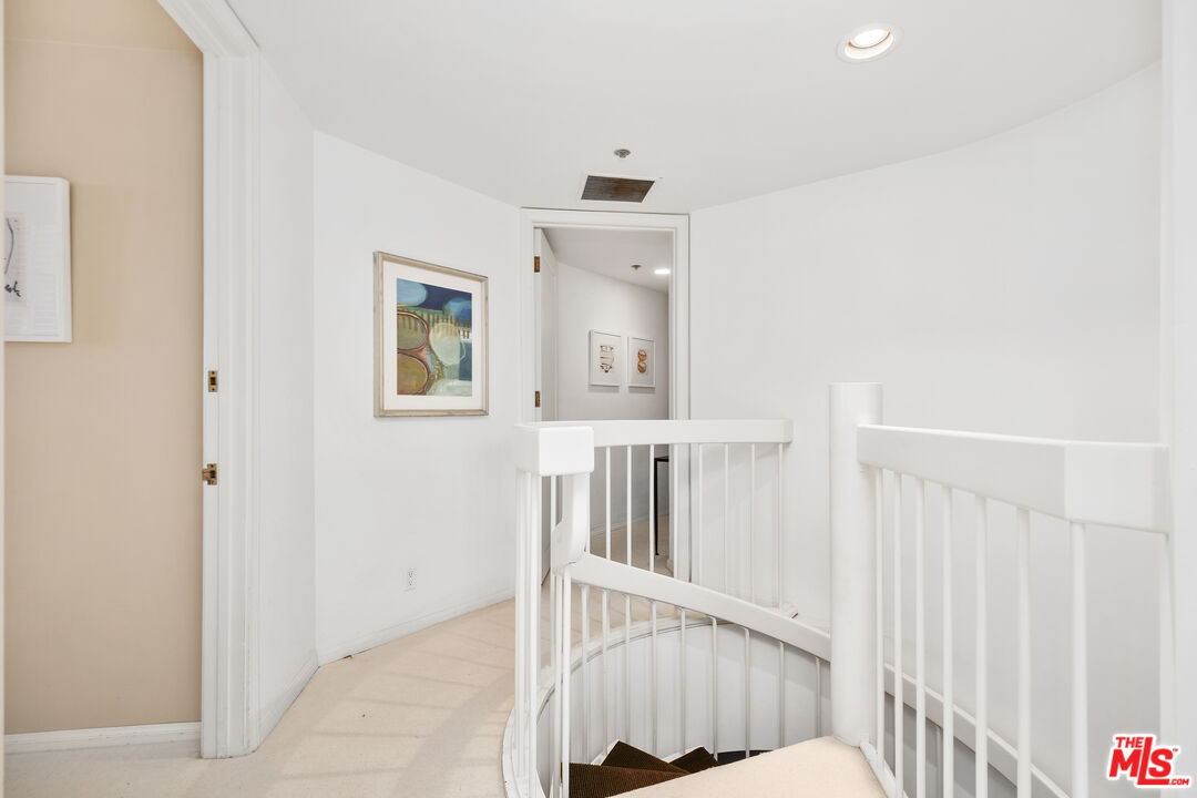 10550 Wilshire Blvd Unit: 305