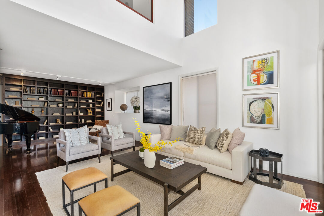 10550 Wilshire Blvd Unit: 305