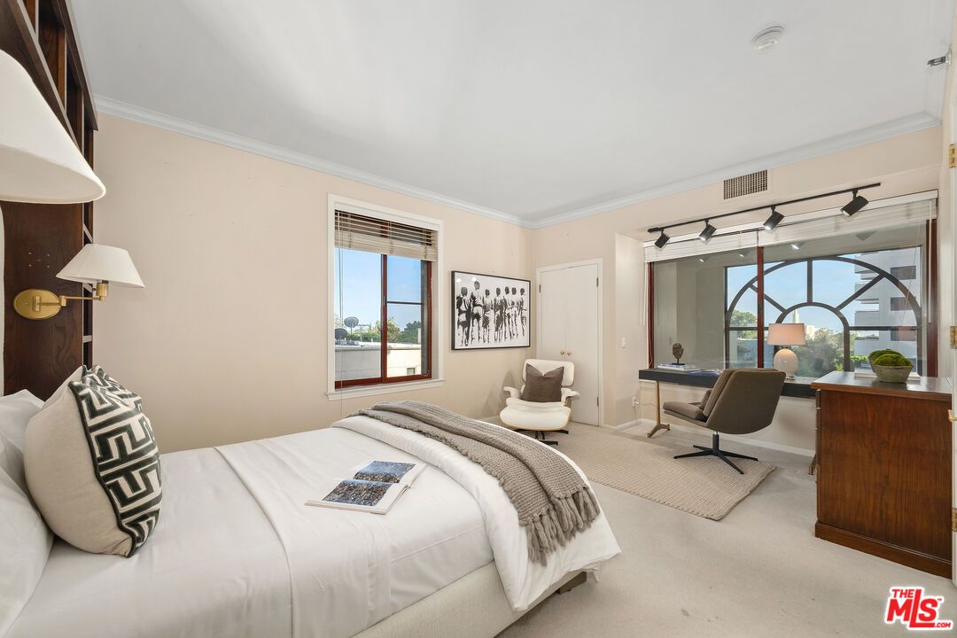 10550 Wilshire Blvd Unit: 305