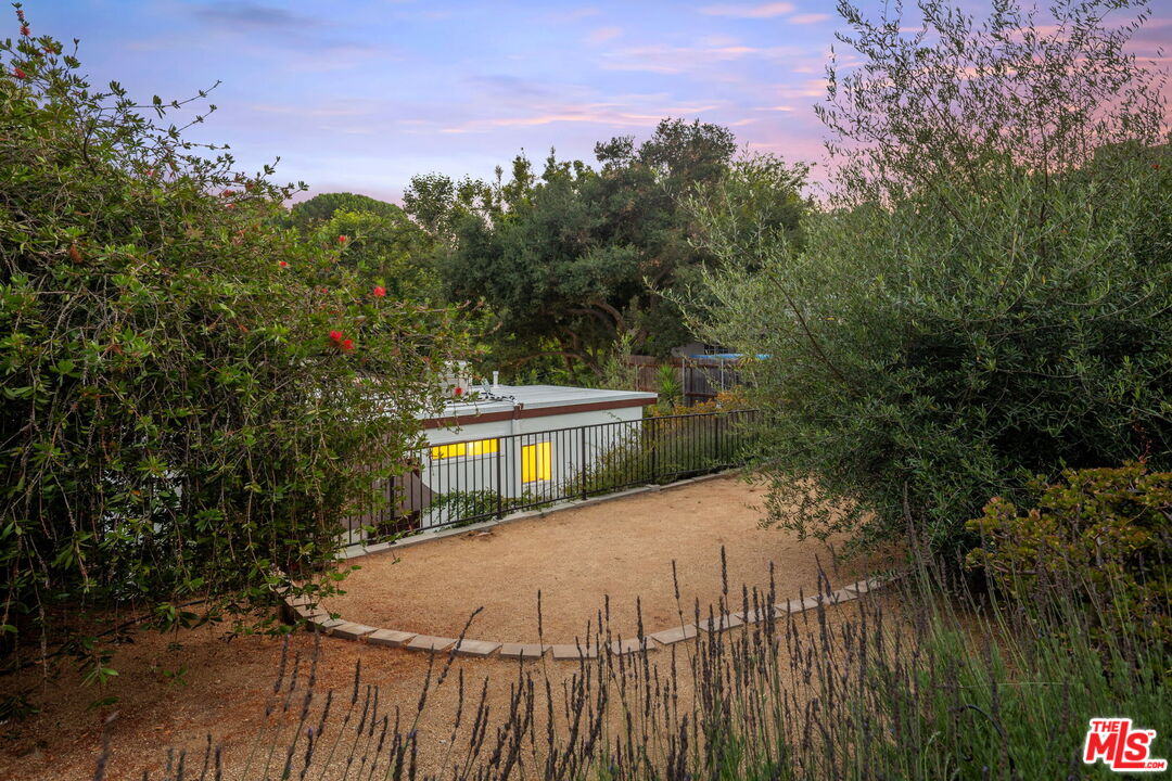 8809 Wonderland Park Ave