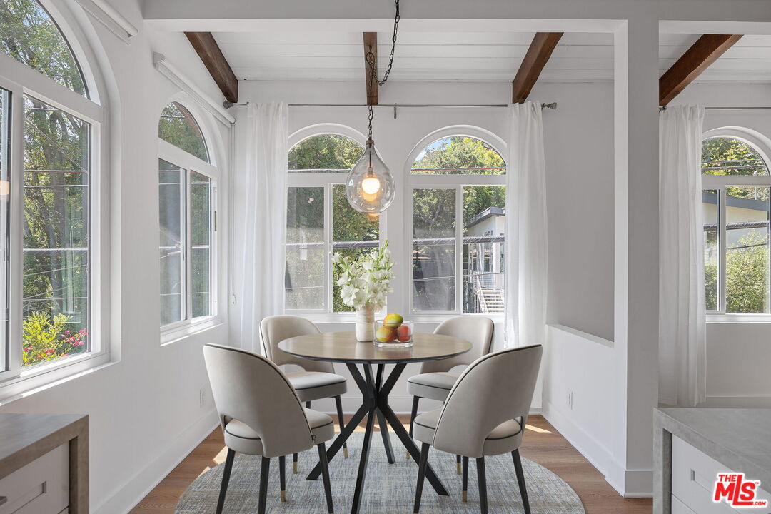 8809 Wonderland Park Ave