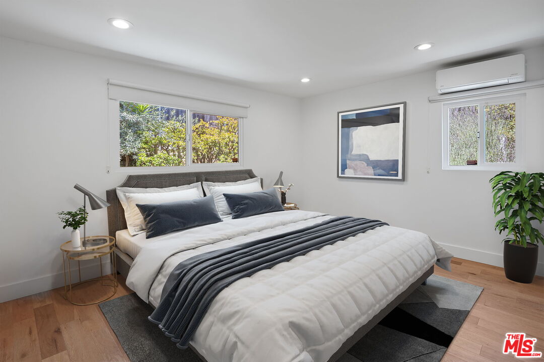 8809 Wonderland Park Ave