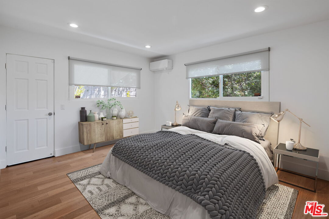 8809 Wonderland Park Ave