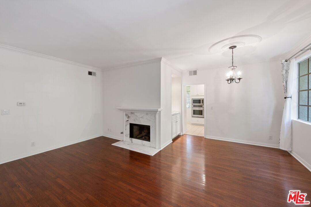 1375 Kelton Ave Unit: 103