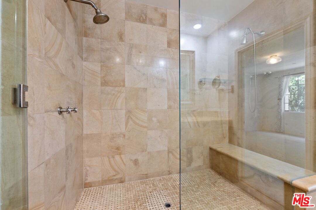 1375 Kelton Ave Unit: 103