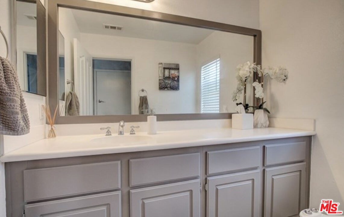 14418 Cobblestone Ln