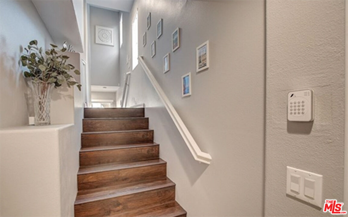 14418 Cobblestone Ln