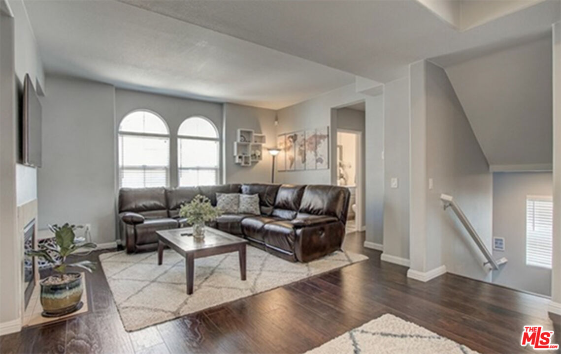 14418 Cobblestone Ln