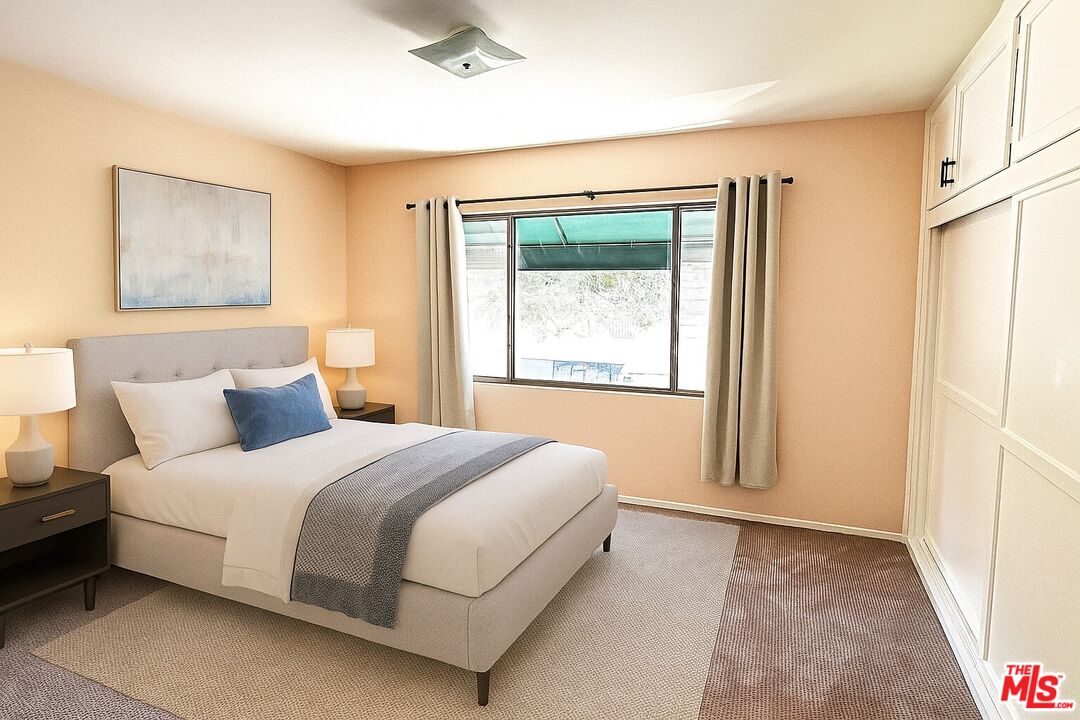 506 N Flores St Unit: 4