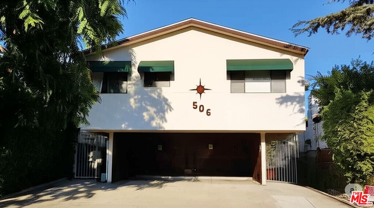 506 N Flores St Unit: 4