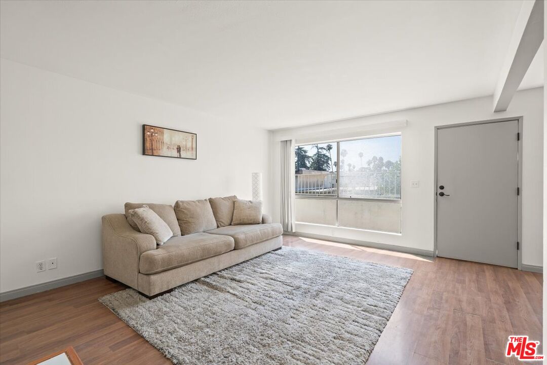 15015 Sherman Way Unit: 316