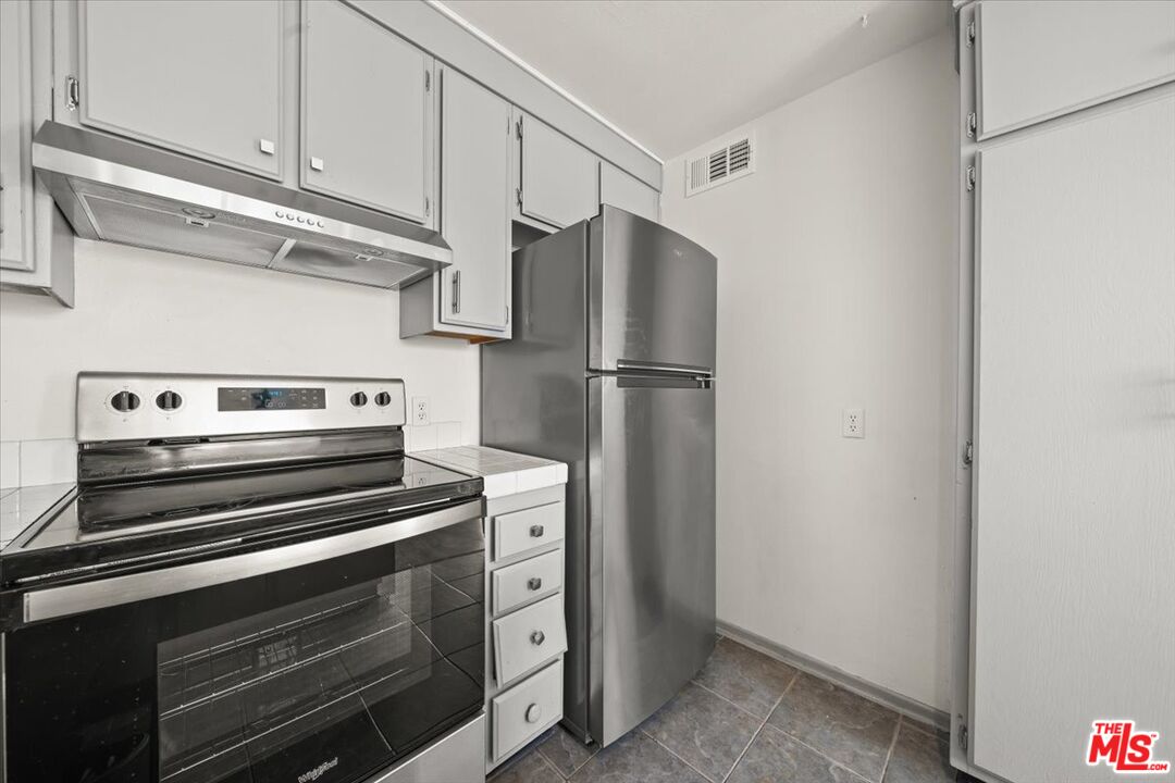 15015 Sherman Way Unit: 316