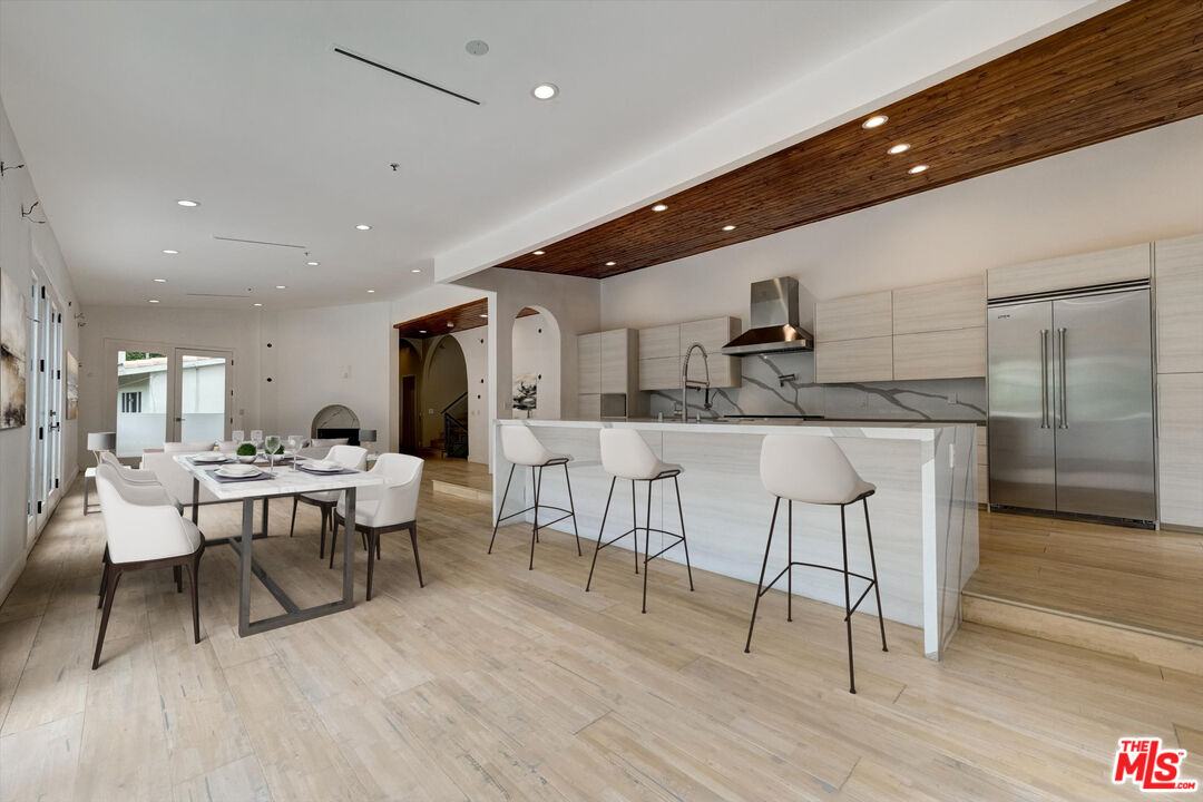 1754 Franklin Canyon Dr