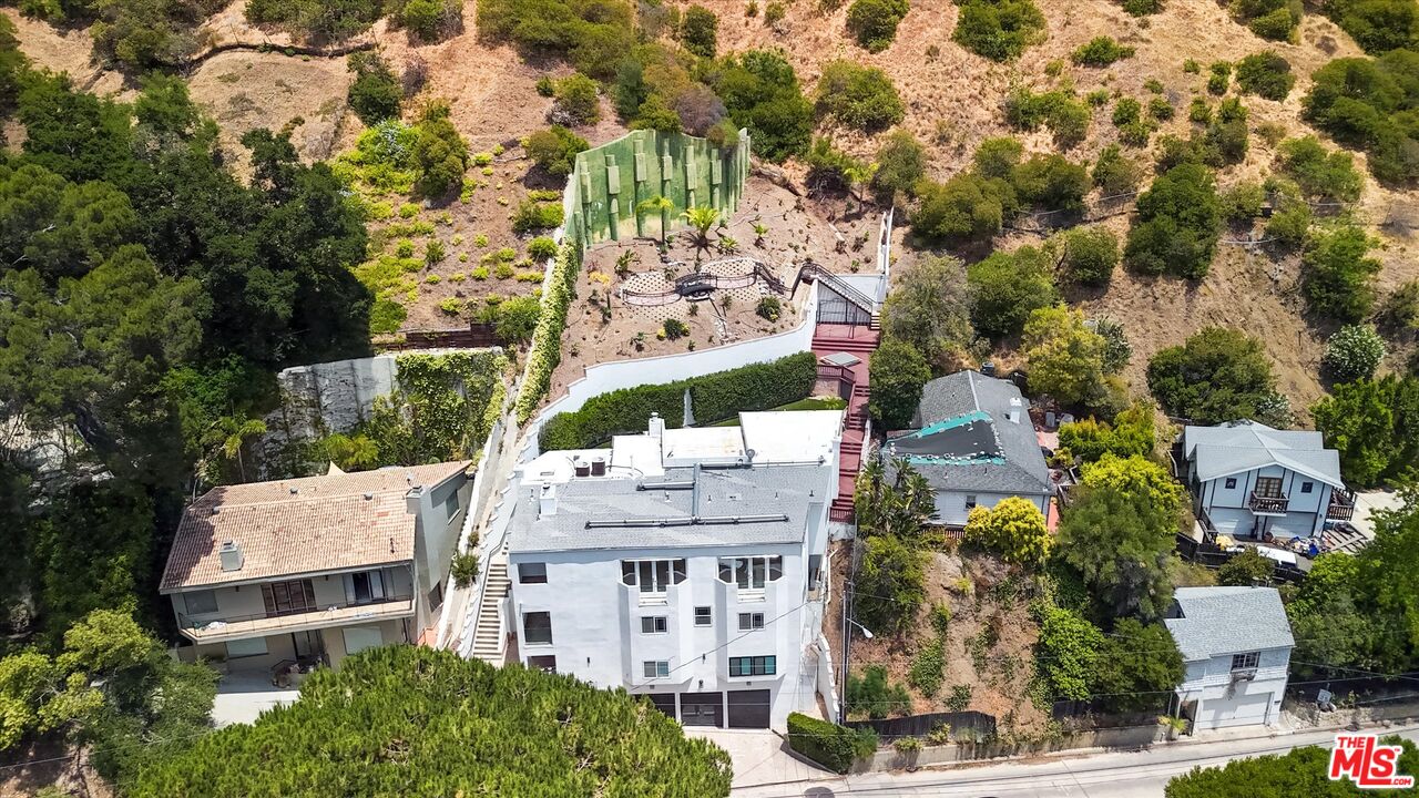 1754 Franklin Canyon Dr