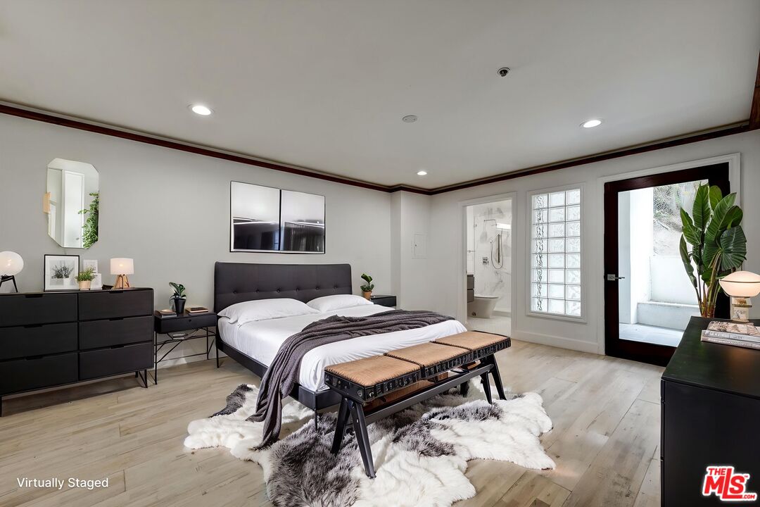 1754 Franklin Canyon Dr