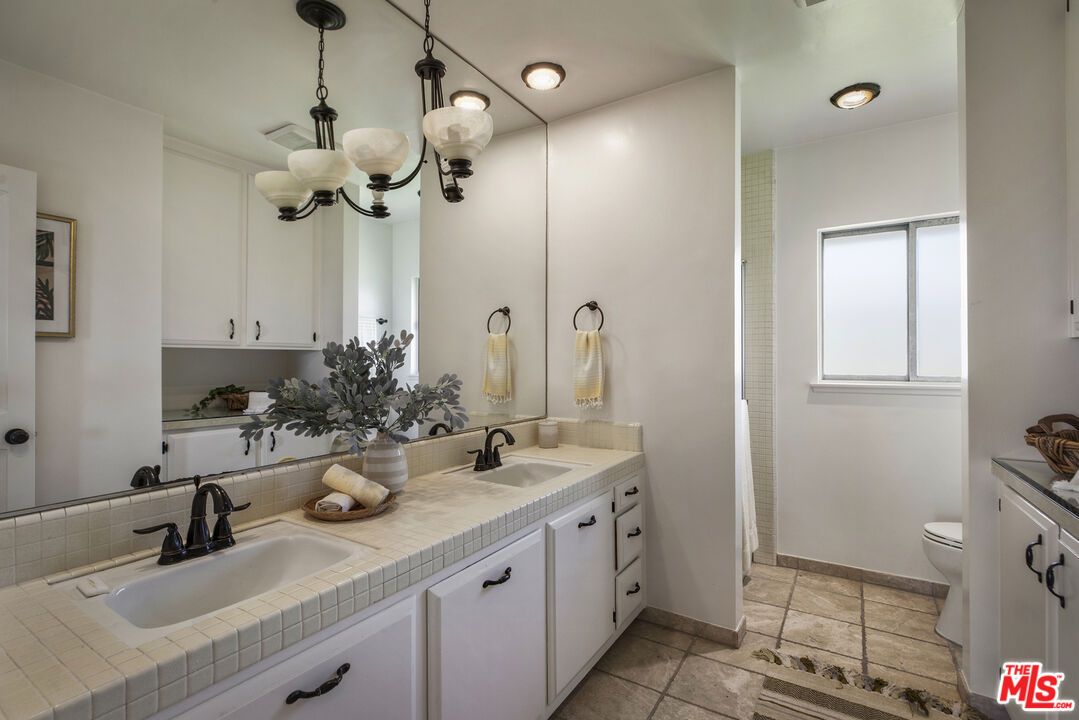 5136 Los Bonitos Way